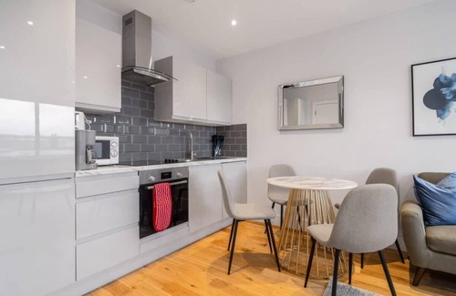 Eastleigh Apartment | Convenient 1 Bed Apartment in central Eastleigh