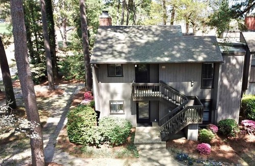 Pinehurst Condo | Convenient 2 bedroom 2 bath condo steps from Pinehurst clubhouses
