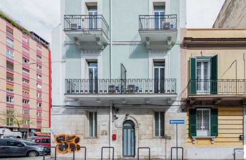Municipio 2 Apartment | Convenient Apt 10 Min from Station & Theater