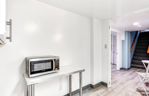 Northeast Yonkers Apartment | Convenient Apt: 2 Mi to Sprain Ridge Park!