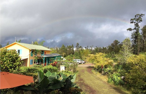 Mountain View Apartment | Convenient comfortable studio in peaceful tropical forest G7