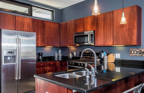 Zilker Condo | Convenient Condo Near Zilker & Barton Springs!