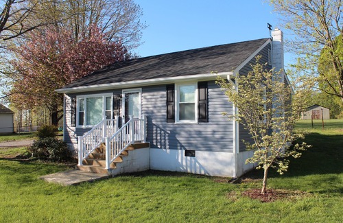 Lynchburg House | Convenient Home With Guest House