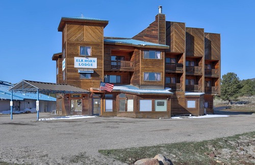Angel Fire Hotel | Convenient Location | Elk Horn Lodge 202