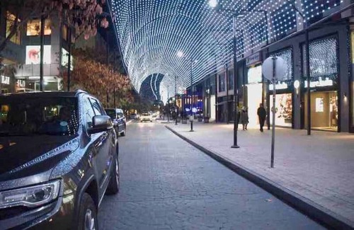 Al Swaifyeh Apartment | Convenient studio 13 mins to downtown - steps away to great food, cafes, shops