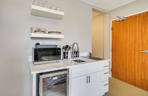 Blaine Apartment | Convenient Studio Stay: Easy Access to Twin Cities