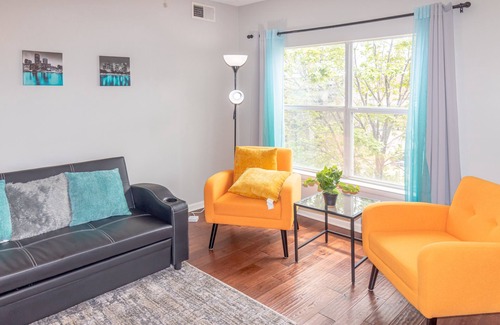 South Main Historic District Condo | Convenient, Vibrant Downtown Condo full of amenities near Beale St.