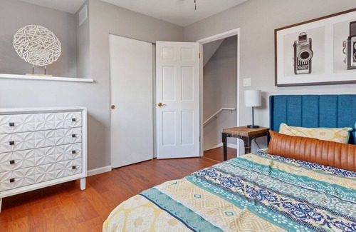 Fox Valley House | Convenient Western Suburban pet friendly home, 4/2