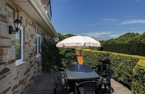Saltash Cottage | Conveniently located to explore all that Cornwall and Devon have to offer