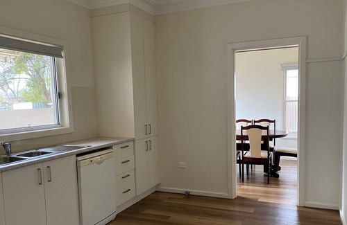 Turvey Park House | Conveniently Located Old-world Charm