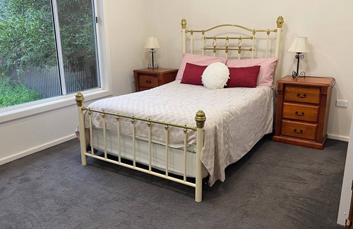 Turvey Park House | Conveniently Located Old-world Charm