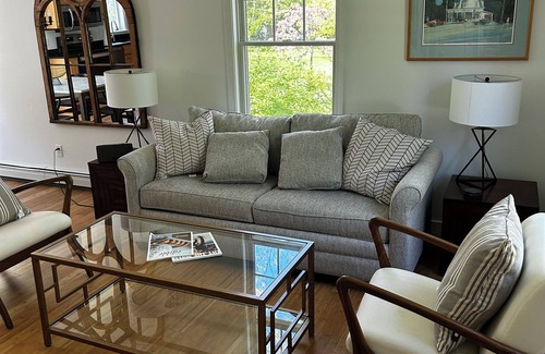 Falmouth Foreside House | Conveniently Located 3-Bedroom House by Route 1