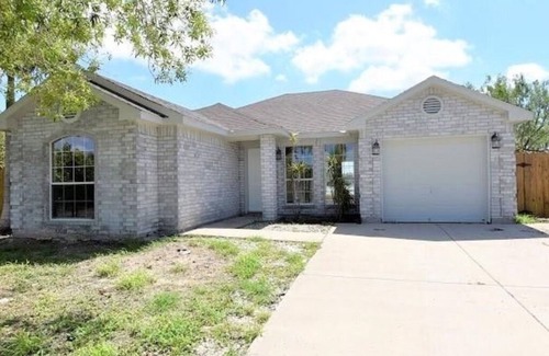 Harlingen House | Conveniently located home