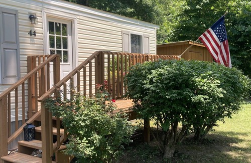 Stanton House | Conveniently Located ~ WiFi ~ Central Heat & Air.