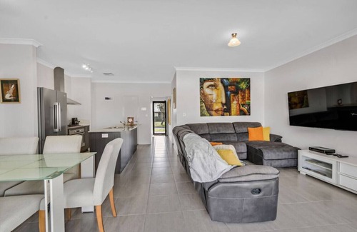 Eaton Apartment | Cooinda Happy Place — 3BR Home with Pool