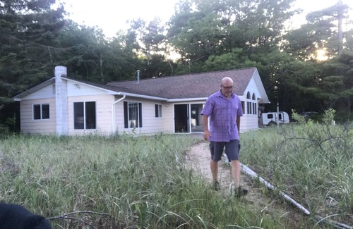 Greenbush House | Cool vibes w/150' private beach, big views, trees, like northern Cali retreat