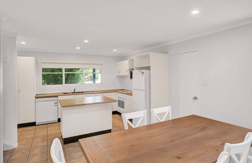 Rainbow Beach House | COOLAMAINE 1 - Rainbow Beach. Easy walk to beach and shops.
