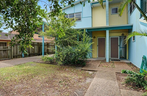 Rainbow Beach House | COOLAMAINE 1 - Rainbow Beach. Easy walk to beach and shops.