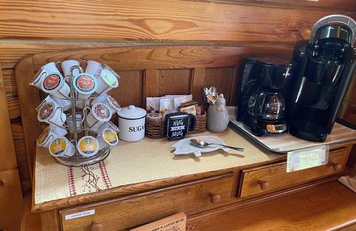 Ohiopyle House | Cooley’s Cottage is a beautiful log home with a hot tub!