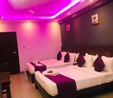 Mahadevpet Hotel | Coorg ASHOK PALACE