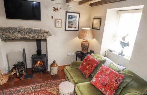 Beddgelert House | Copper Miners Cottage