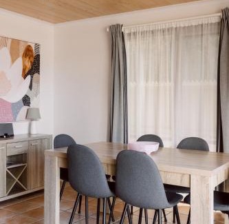 Lorne Apartment | Cora Lynn - Apartment 3