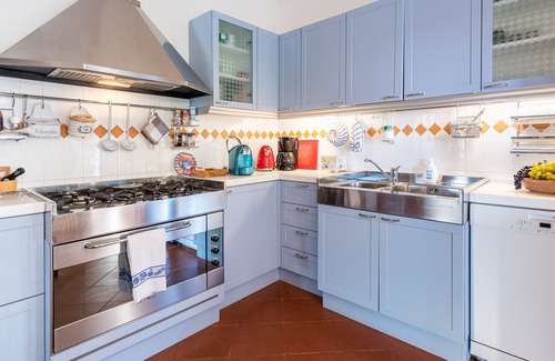 Torri del Benaco Villa | Corazza 6+1, Emma Villas