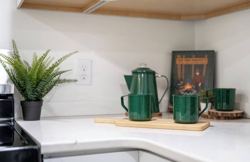 Fountain Square Cottage | Core's Cottage: Walk to Fountain Square - Cozy 1BR - Minutes from IMS