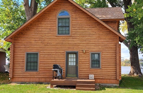 Audubon House | Cormorant/Fall Colors/Bike Paths/Parks/Snowmobile Trails