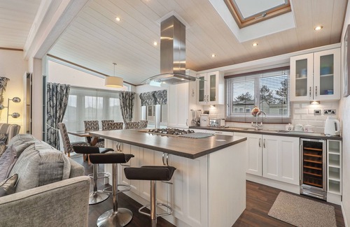 Penally Ski Chalet | Cormorant - Luxury Lodge, Close to the Beach