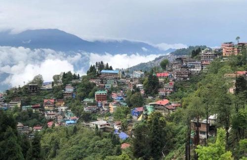 Darjeeling House | Corner Homestay by The Pine Cones