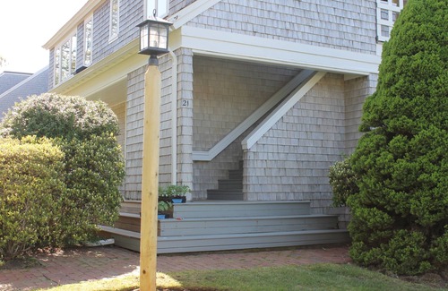 Brewster Condo | Corner unit with Bay Views!