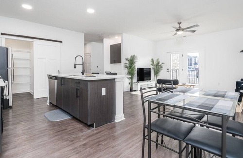 Whitestown Apartment | Corporate Housing by MGM