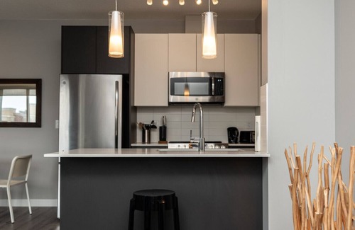 North Central Edmonton Apartment | Corporate Stays | Village on 105 1 Bedroom