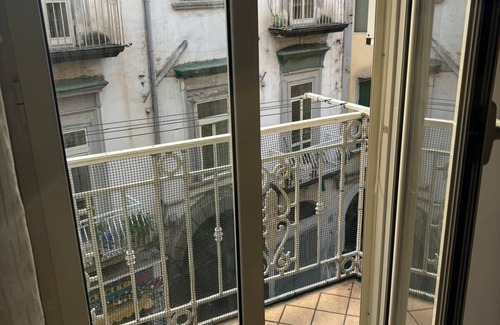 Montecalvario Apartment | Correra Charme is an apartment 5 minutes from Piazza Dante