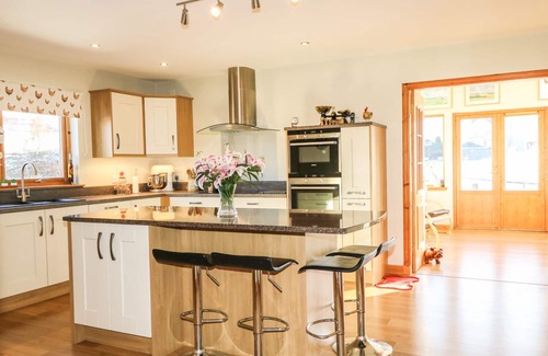 Grantown-on-Spey Cottage | CORRIEMHOR BEAG, pet friendly, with a garden in Grantown-On-Spey