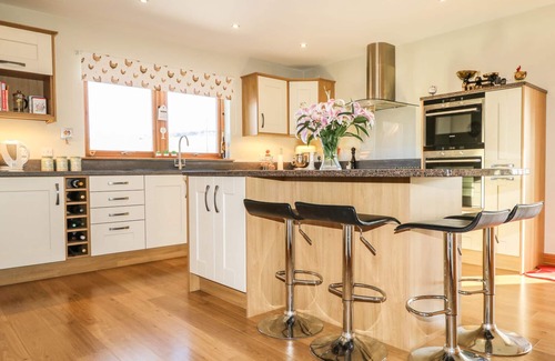 Grantown-on-Spey Cottage | CORRIEMHOR BEAG, pet friendly, with a garden in Grantown-On-Spey