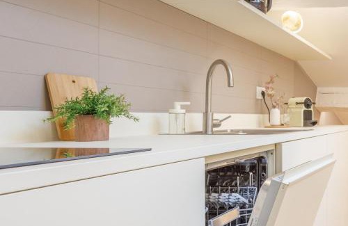 Old Town Apartment | Corso Adriano 13 - Via Emilia