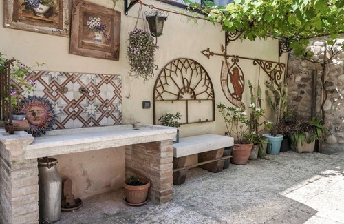 Castelnuovo del Garda Apartment | Corte Monteleone - Apartment with kitchen