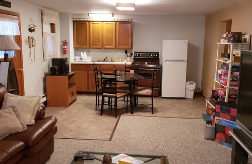 Brice Prairie House | Corto's Ona-Lakehouse Rental, LLC is a Lakefront Vacation Rental Home