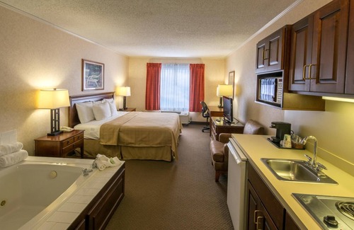 Coshocton Hotel | Coshocton Village Inn and Suites
