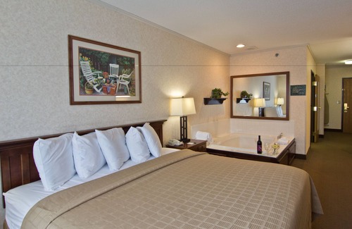 Coshocton Hotel | Coshocton Village Inn and Suites