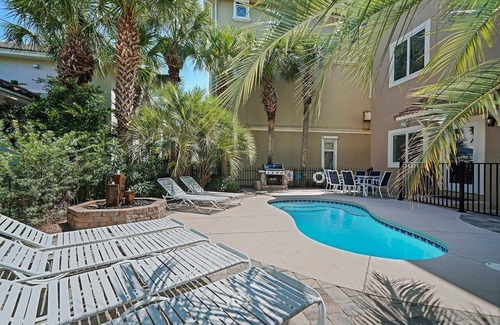 Fort Walton Beach - Destin House | Costa Del Mar - Near the Beach with an Ocean View & Private Pool Area