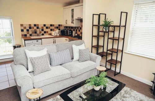 Castle Donington Apartment | Cosy 1BR Apt Near Airport Free Parking | By DerBnB