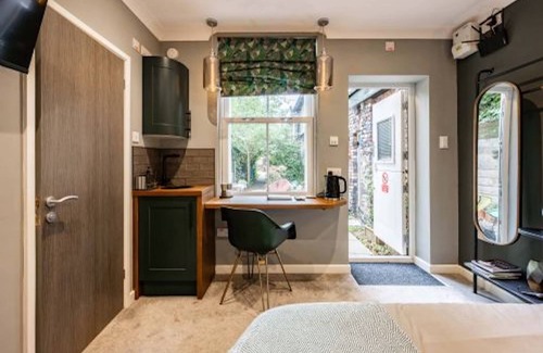 Norwich Apartment | Cosy 1BR Home | Close to Norwich Train Station