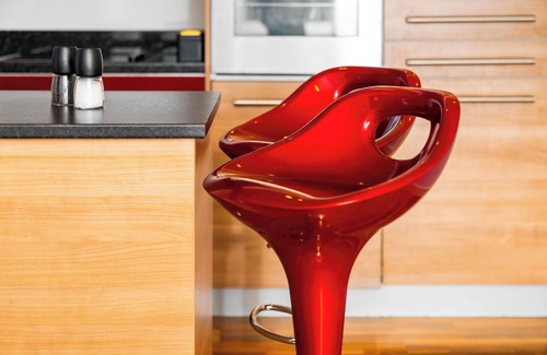 Birmingham Apartment | Cosy 2 Bed Apartment with parking with a wide range of local amenities.