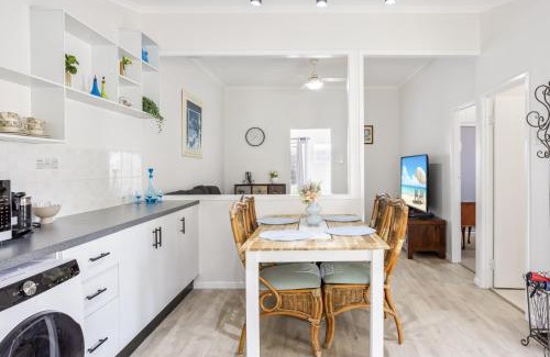 Margate House | Cosy 2-Bed with Private Deck 400m From Beach