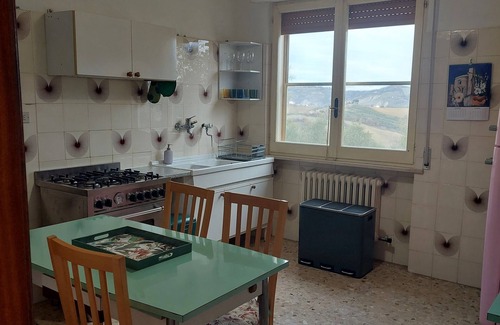 Elice House | Cosy 2 BR in Abruzzo with spectacular 360 degree views, AC, 25 min to Adriatic