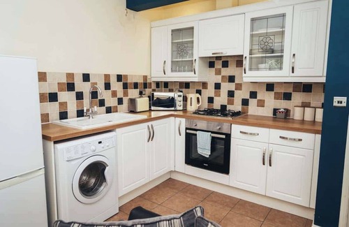 Castle Donington Apartment | Cosy 2BR Apt Near Airport Free Parking | By DerBnB