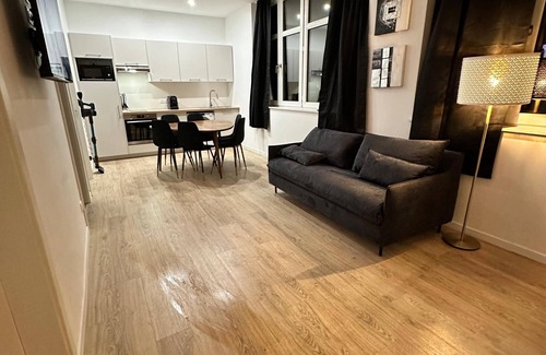European Quarter Apartment | Cosy and quiet 6p apartment in detached house NEW Floor 1